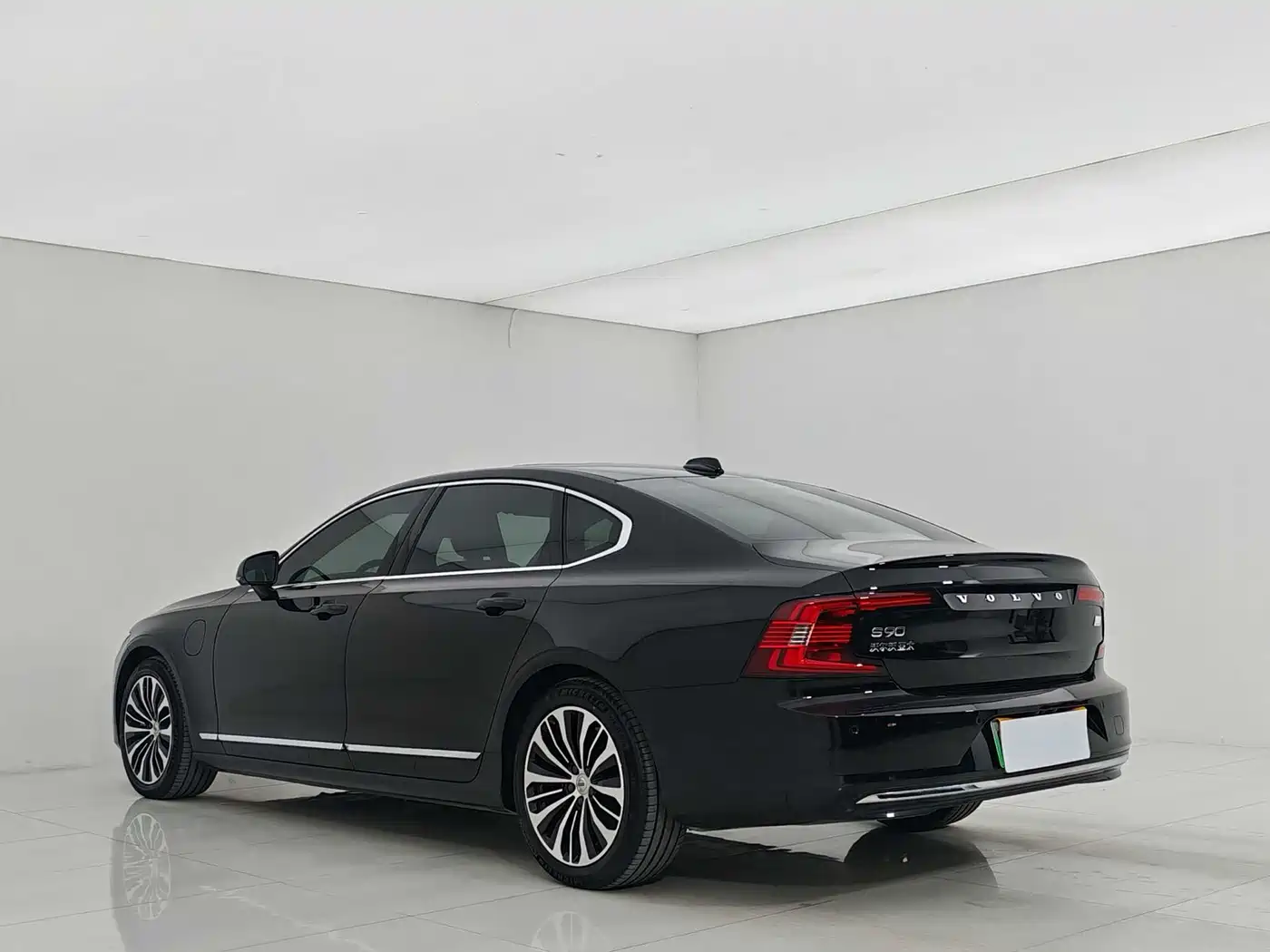 VOLVO S90 PLUG IN HYBRID