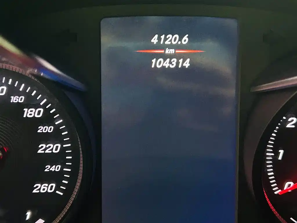 Mercedes-Benz GLC 2019 Model GLC 200 L 4MATIC фото 16