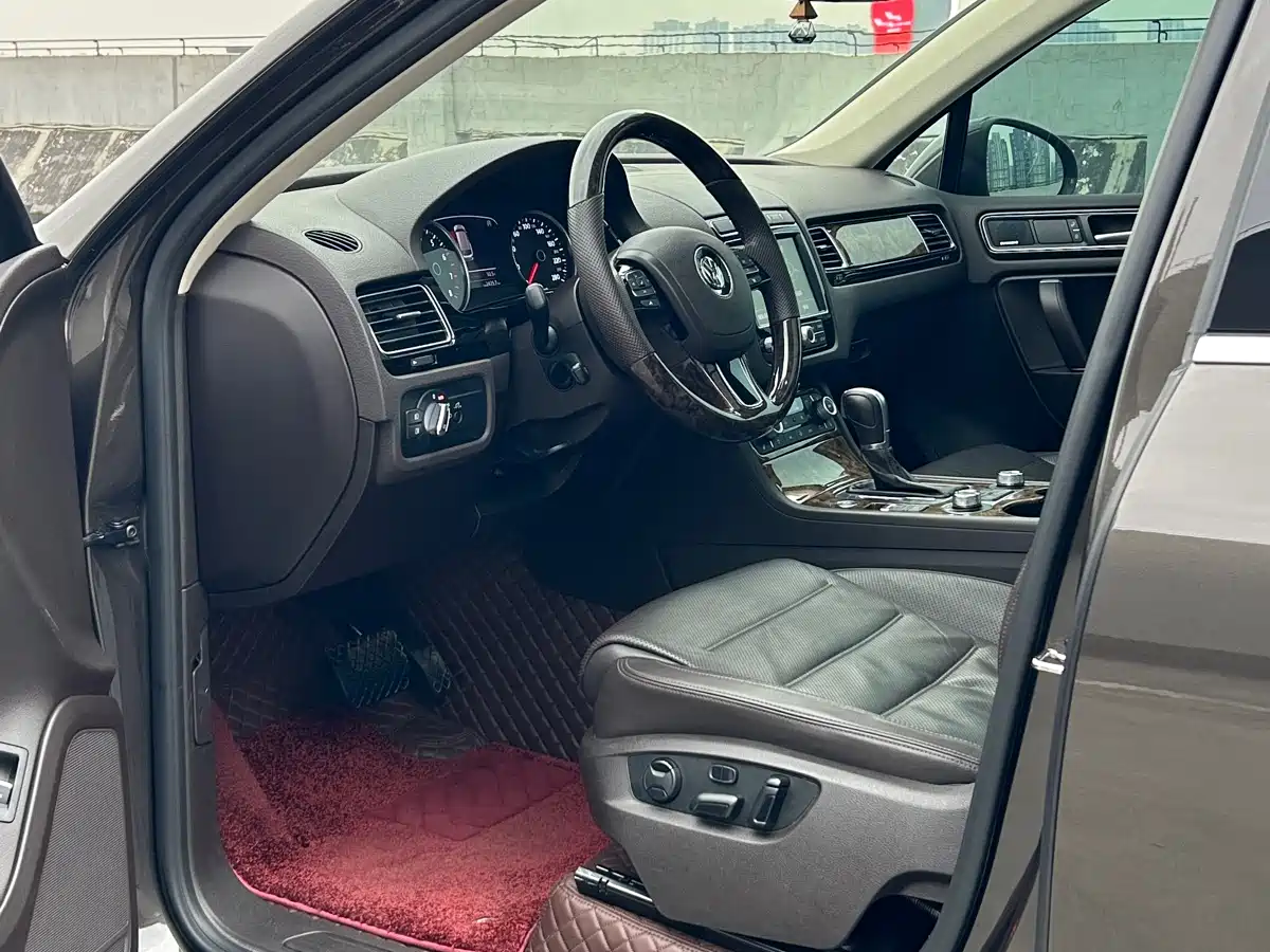 Volkswagen Touareg 2017 3.0TSI Explorer Edition фото 7