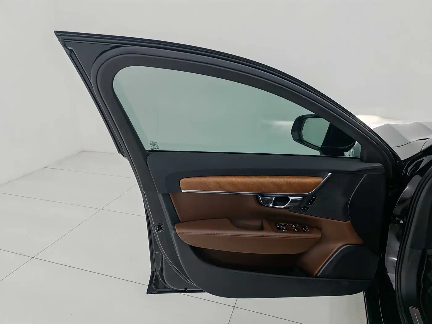 VOLVO S90 PLUG IN HYBRID