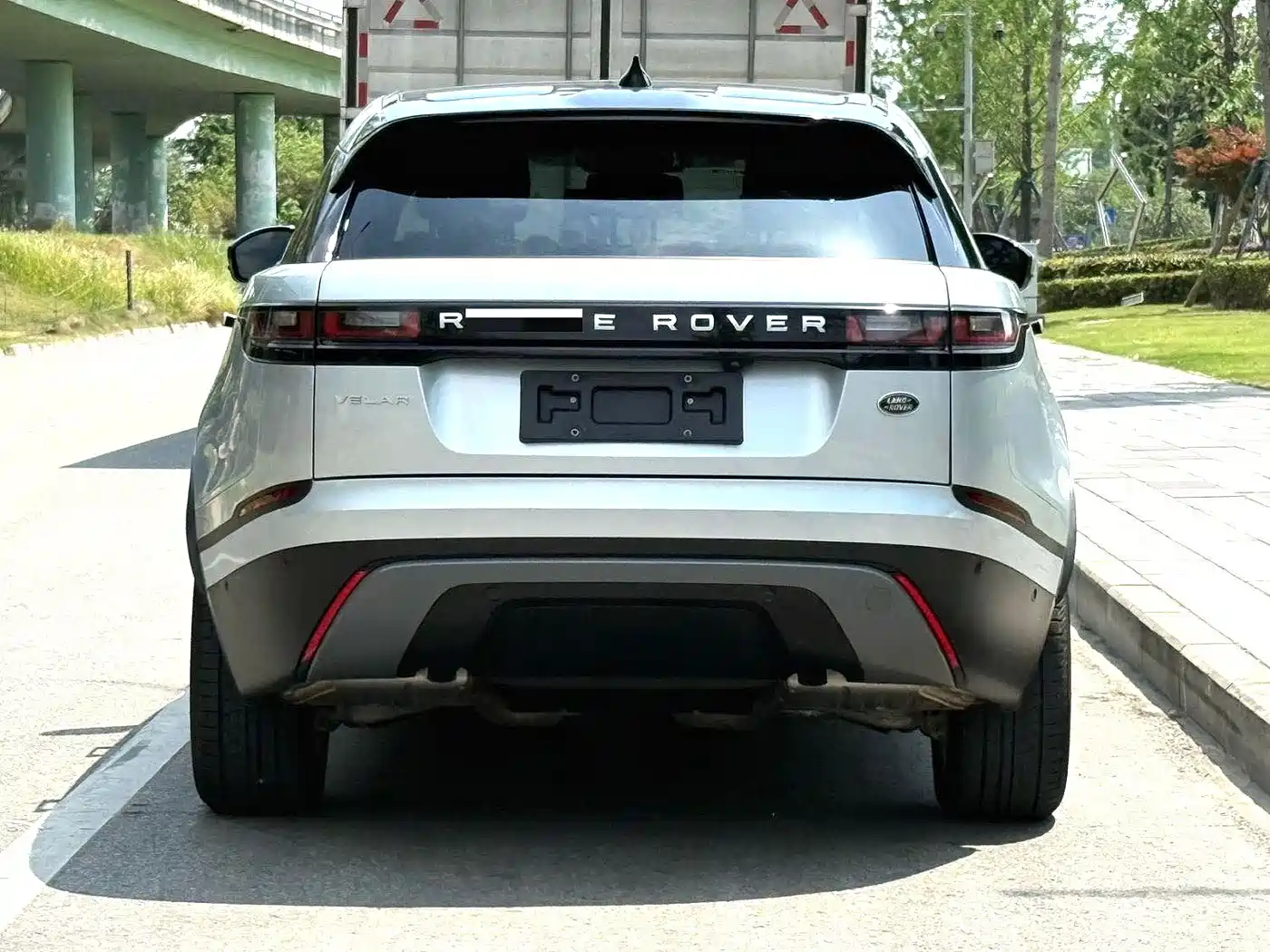 Фото 14 - Land Rover Range Rover Velar