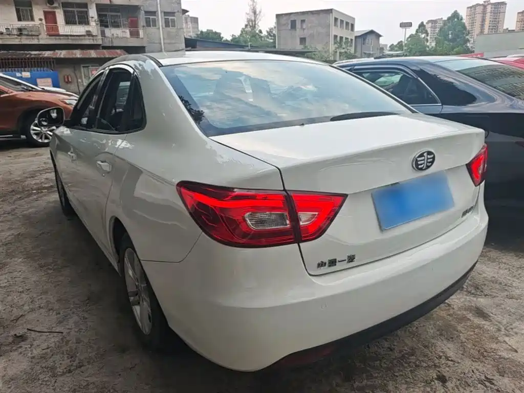 Besturn B30 2017 2016 1.6L Automatic Luxury