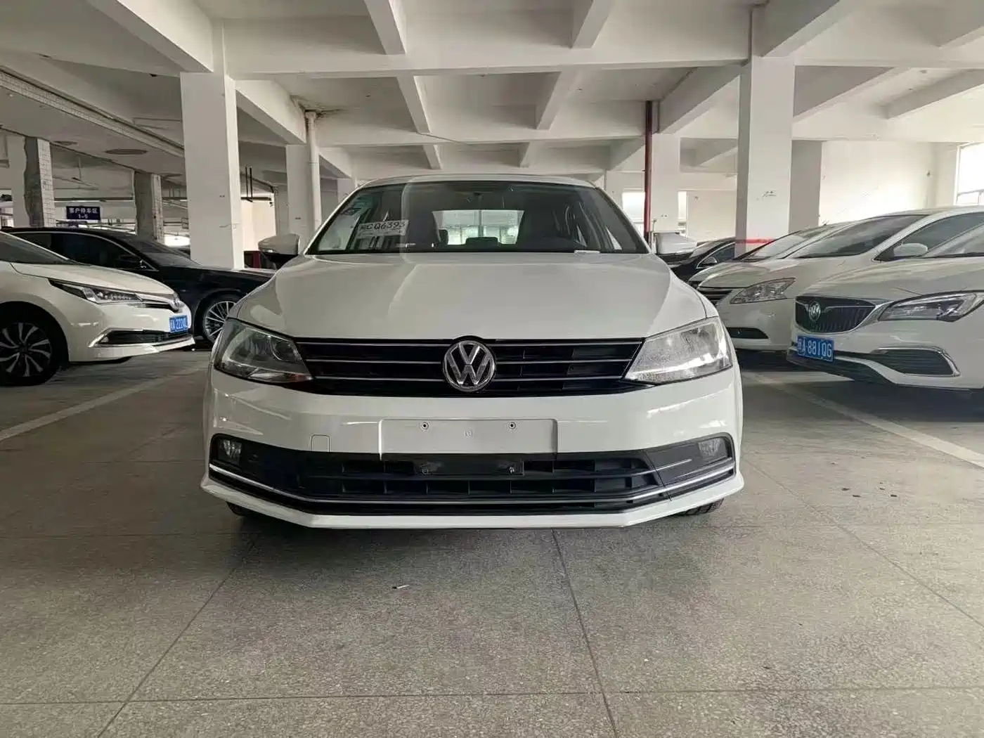 Фото 2 - Volkswagen Sagitar