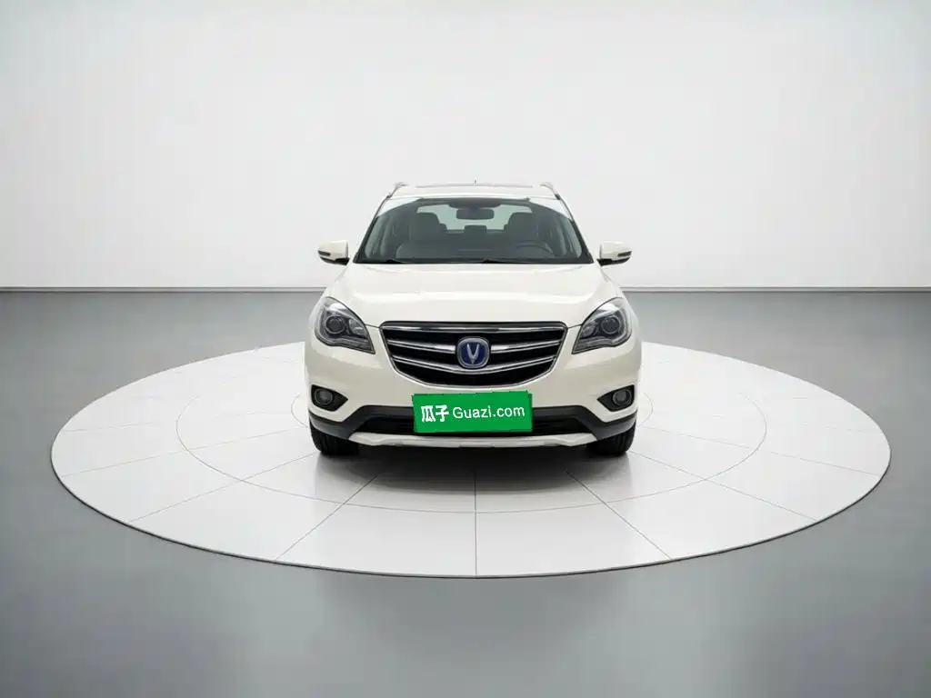 Фото 2 - Changan CS35