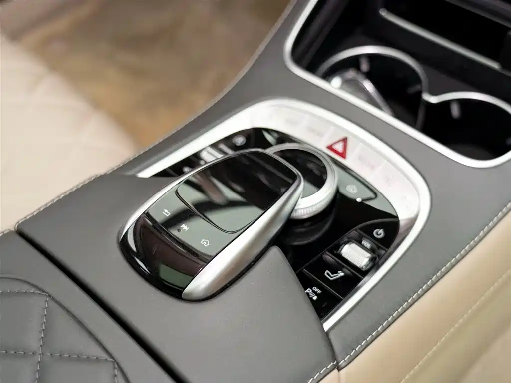 Mercedes-Benz Maybach S-Class 2018 Model S 680 фото 16