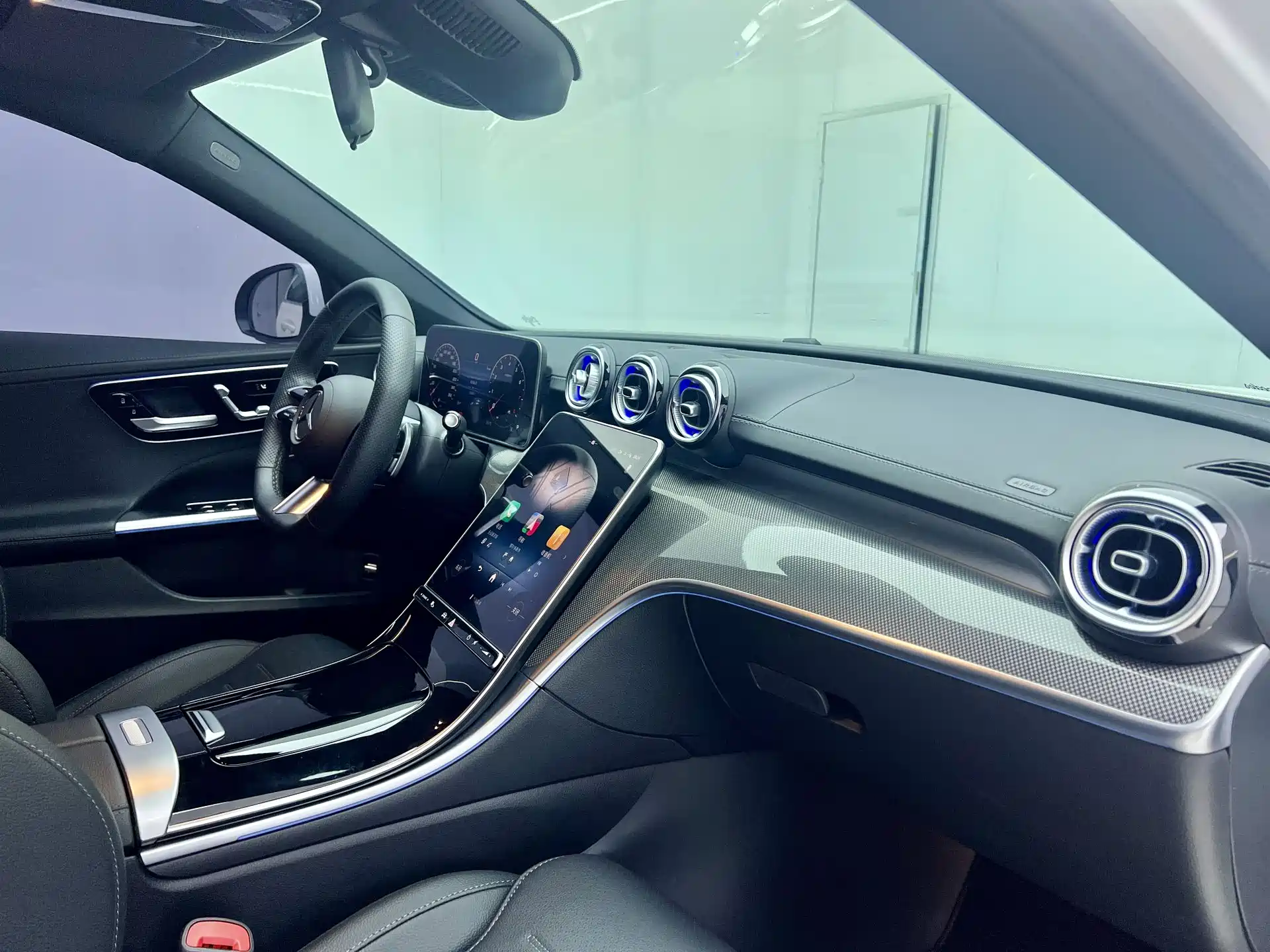 Фото 30 - Mercedes-Benz C-Class