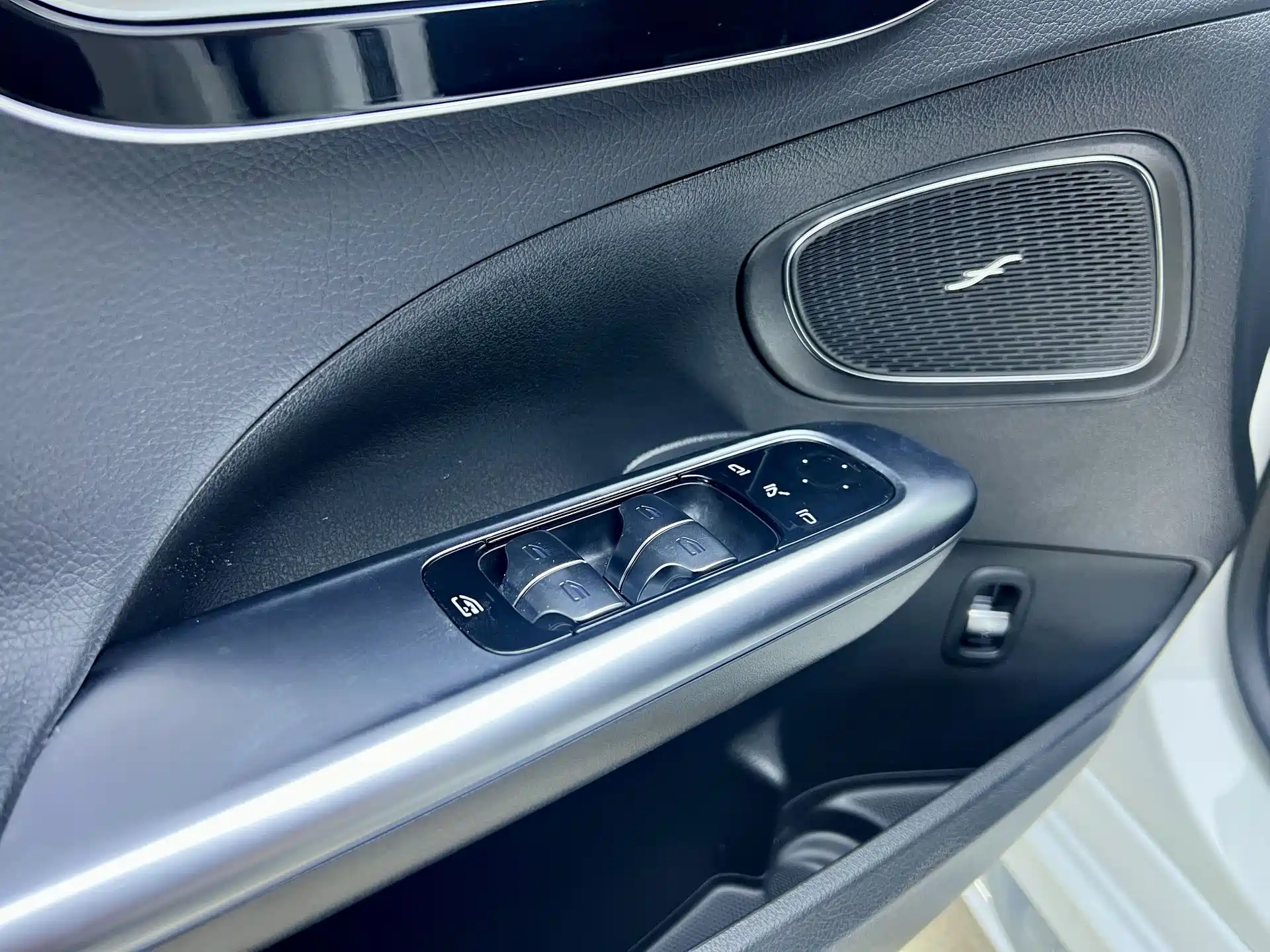 Фото 31 - Mercedes-Benz C-Class