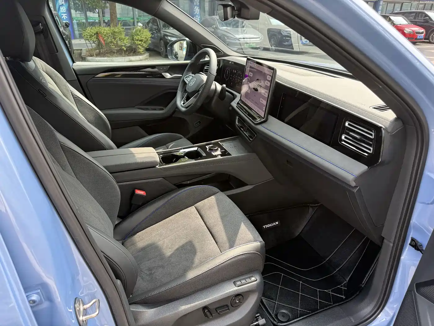Фото 13 - Volkswagen Tiguan L