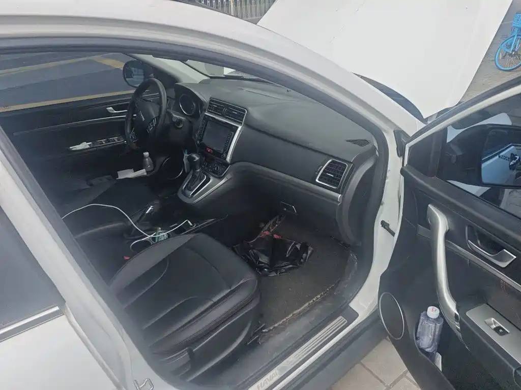 Photo 20 - Haval H6