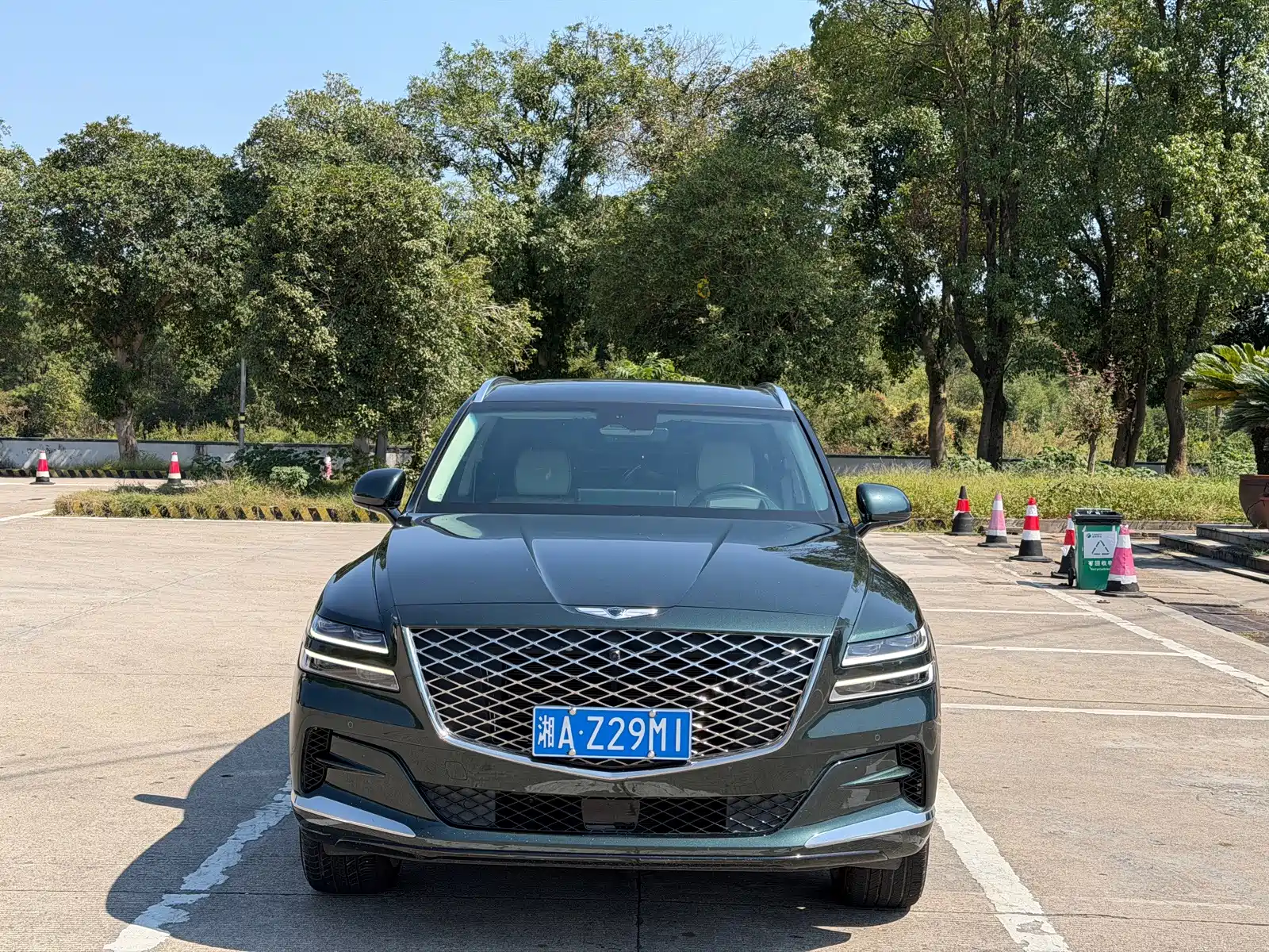 Photo 2 - Genesis GV80