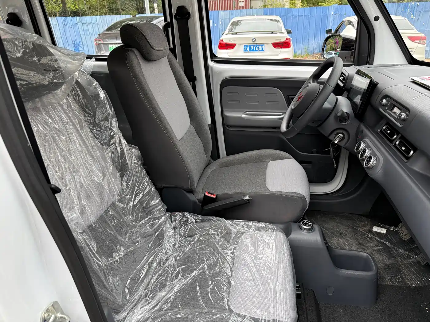 Wuling Motors Wuling Zhiguang NEV 2026 2025 Model 305km Base Version