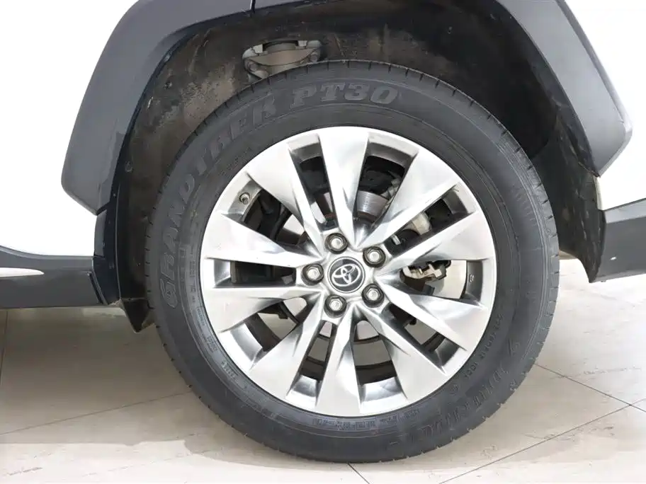 Toyota Wildlander 2022 2.0L CVT FWD Luxury Edition фото 16