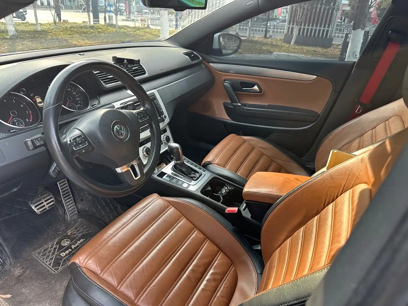 Volkswagen FAW-Volkswagen CC 2016 Model 2.0TSI Luxury фото 15