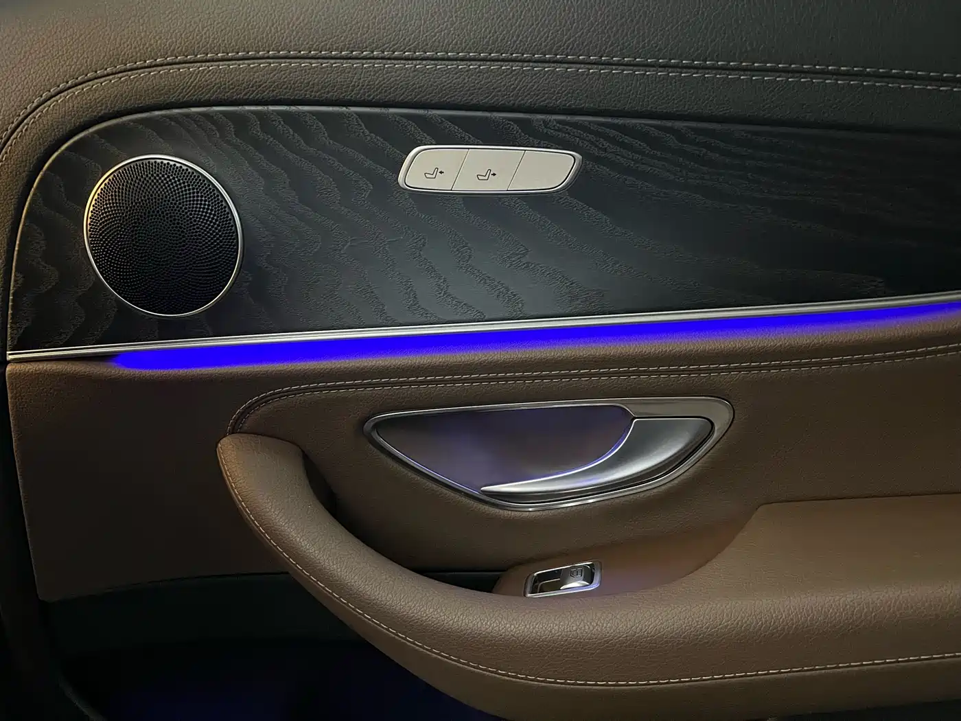 Mercedes-Benz E-Class 2019 E 260 L Sport фото 26