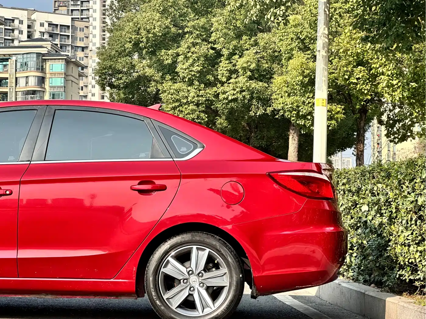 Фото 6 - Changan Eado