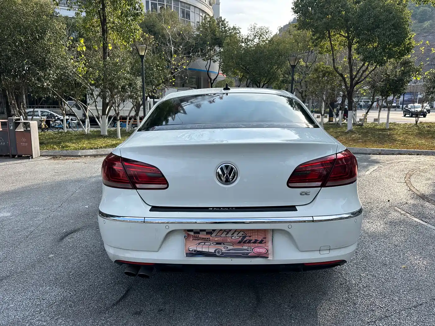 Volkswagen FAW-Volkswagen CC 2016 Model 2.0TSI Luxury фото 4