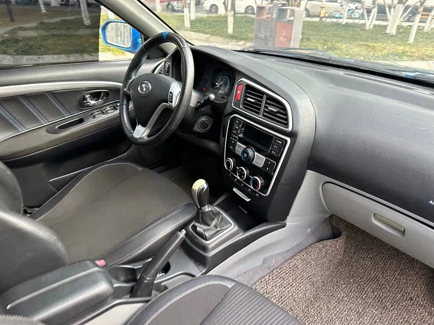 Soueast V3 Lingyue 2015 2015 1.5L Manual Elegance Edition