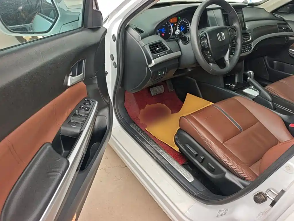 Photo 16 - Honda Crosstour