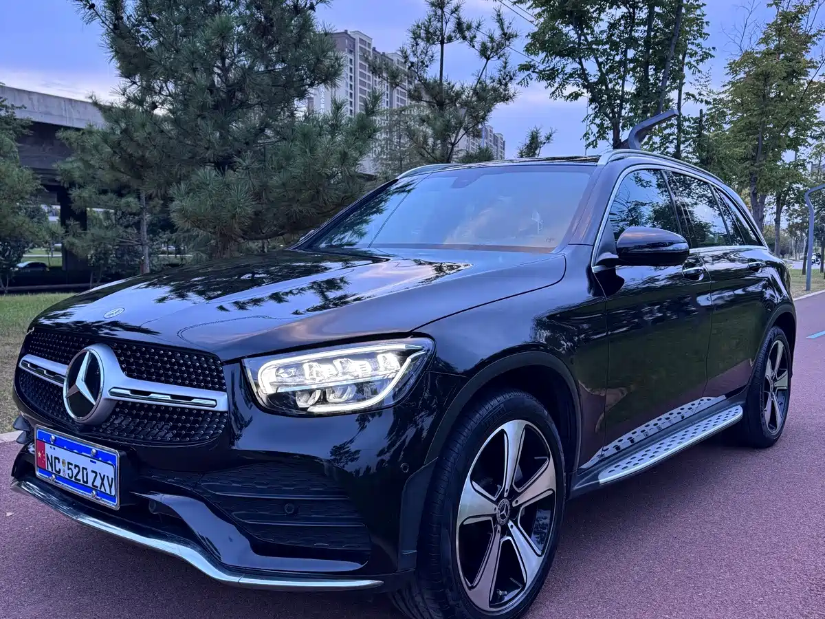 Фото 2 - Mercedes-Benz GLC