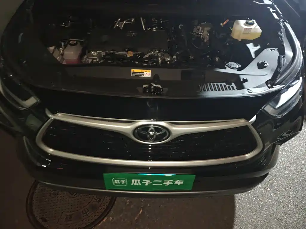 Photo 16 - Toyota Highlander
