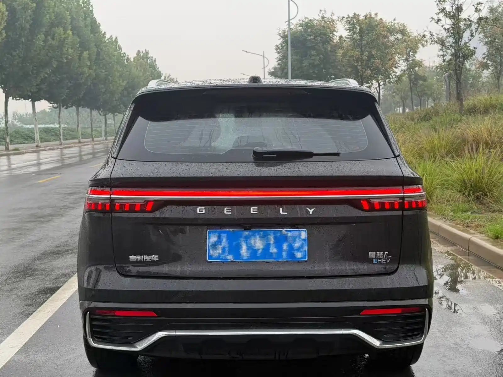 Фото 9 - Geely Monjaro