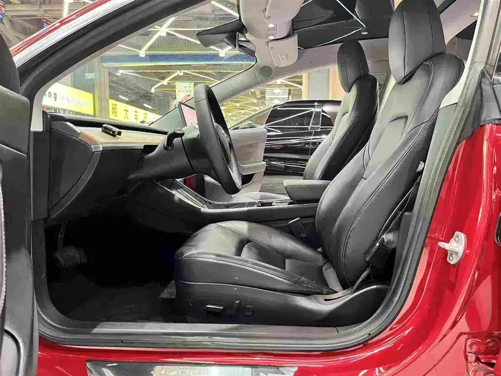 Фото 3 - Tesla Model 3 (Import)