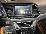 Фото 13 - Hyundai Elantra