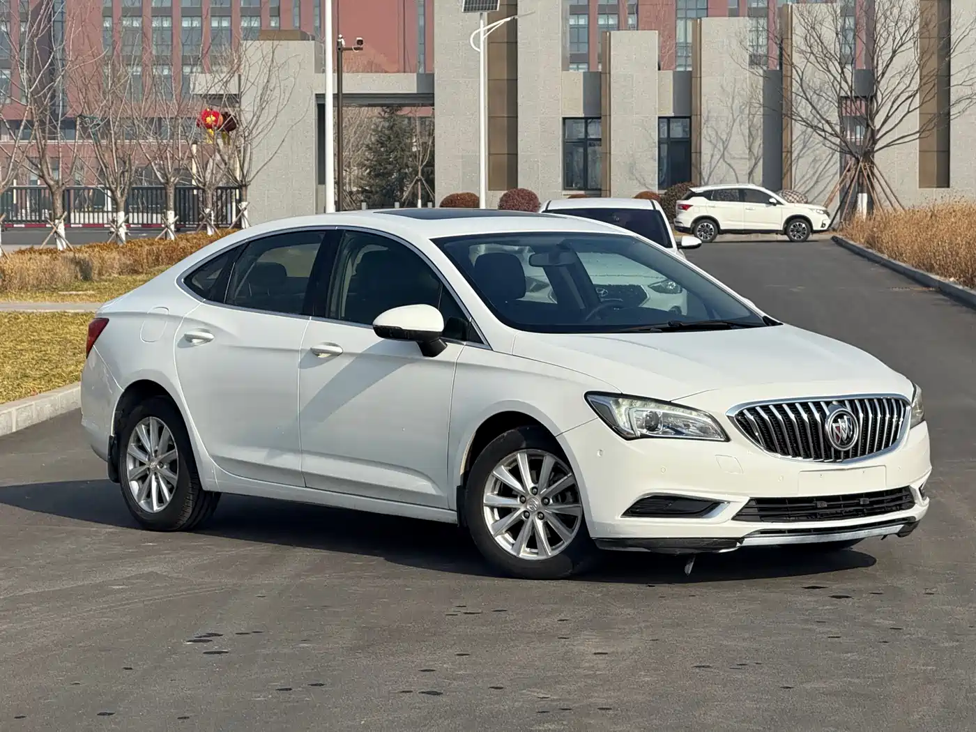 Buick Verano 2015 Sedan 20T Dual-clutch Elite фото 2