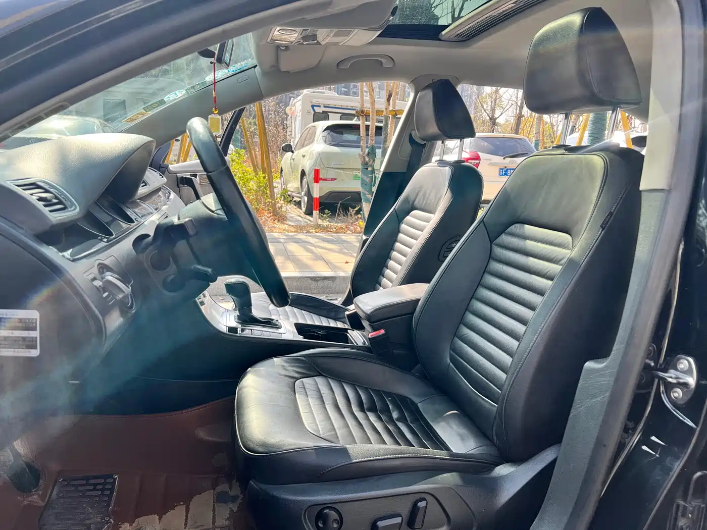 Volkswagen Magotan 2013 1.8TSI Luxury фото 19