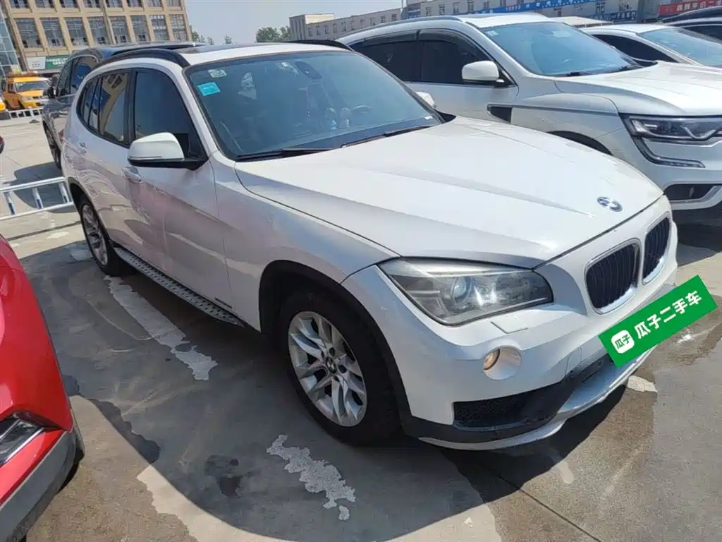 BMW X1 2014 sDrive18i Leading Edition фото 4
