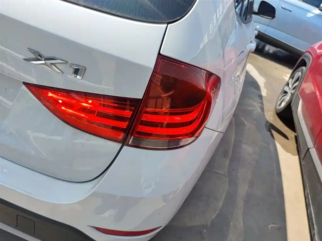 BMW X1 2014 sDrive18i Leading Edition фото 8