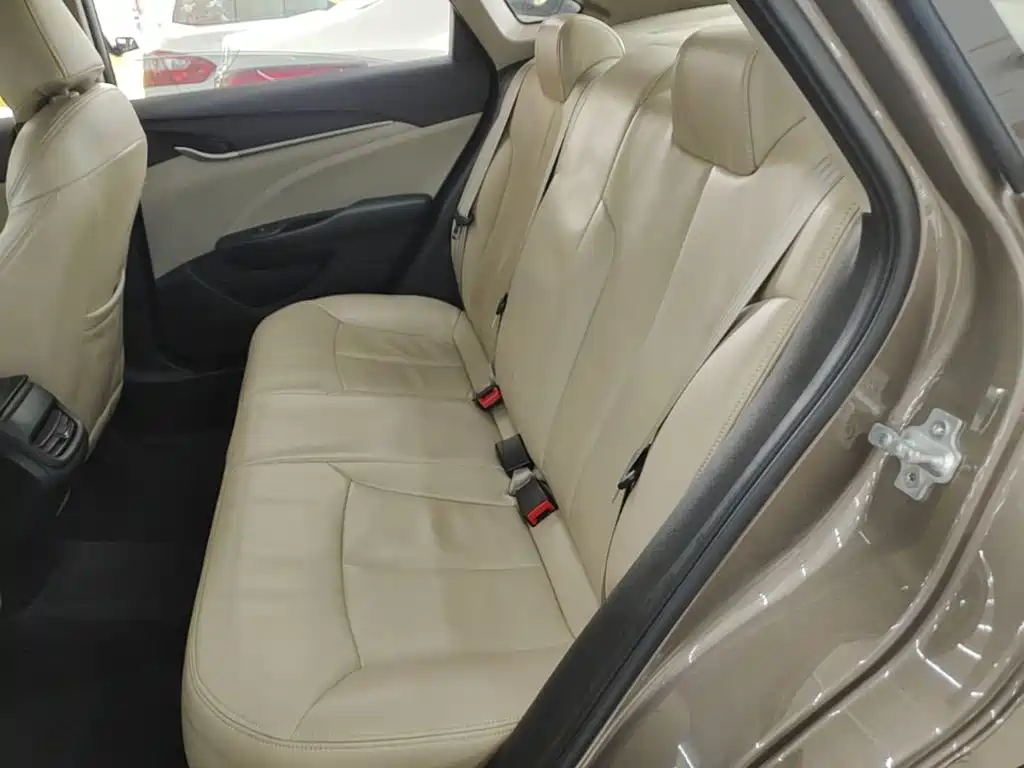 Фото 17 - Buick Excelle