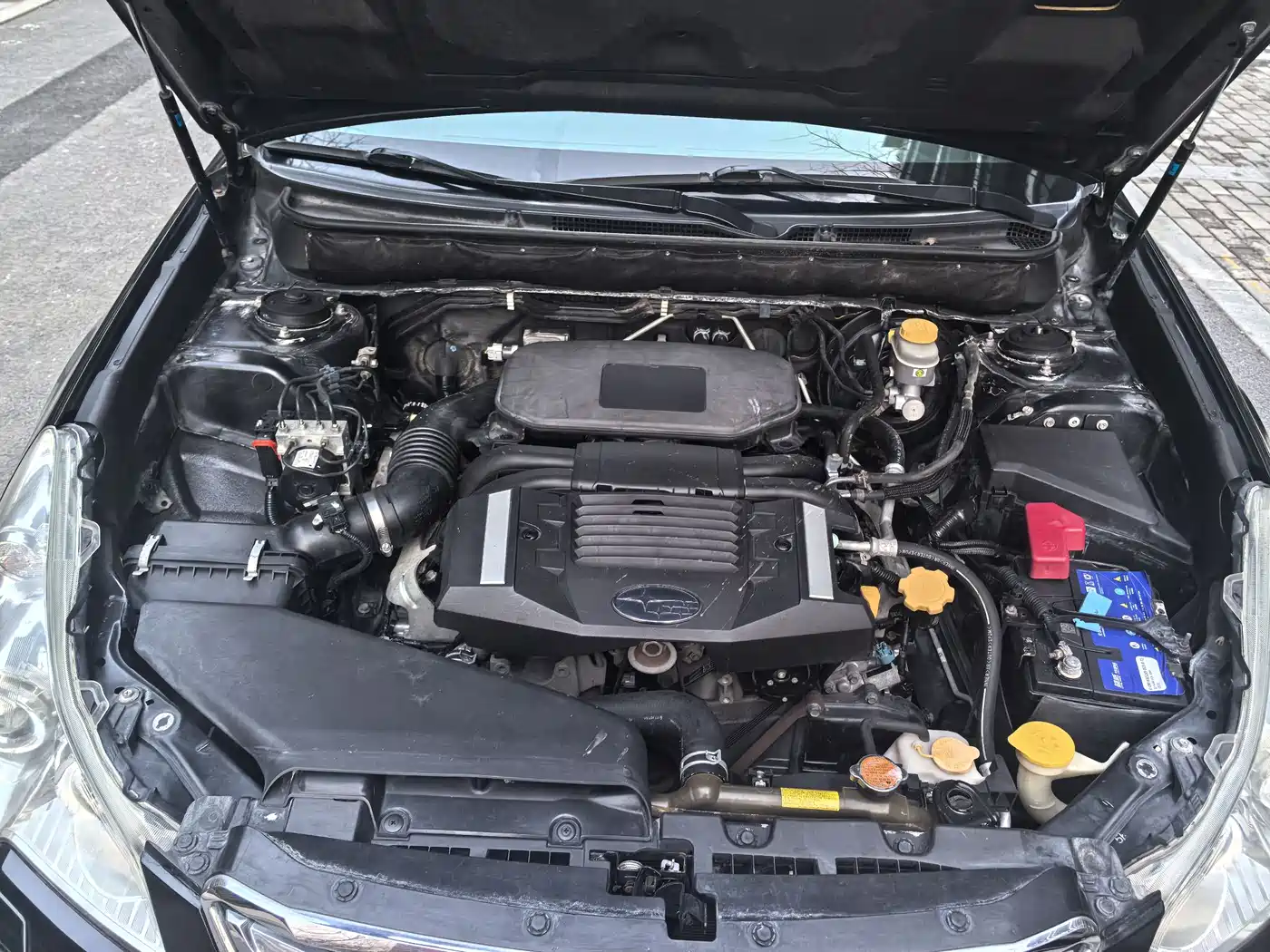 Subaru Legacy 2010 2.5i Luxury Navigation Edition фото 14