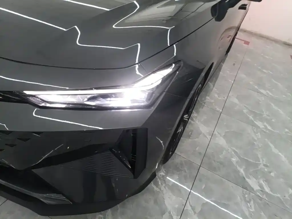 Changan UNI-V iDD 2025 2024 Blue Whale Smart iDD 136km Smart Cool