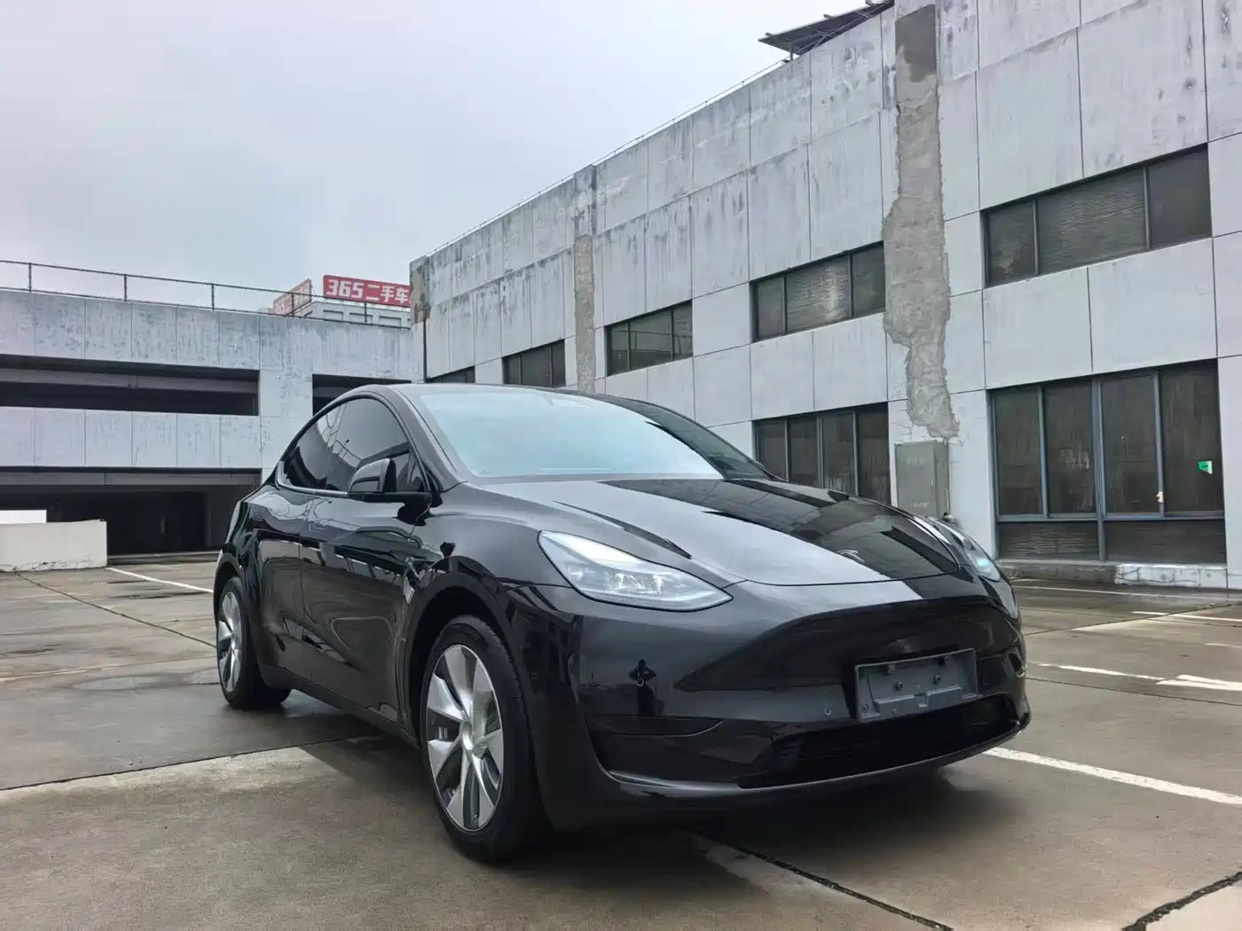 Фото 3 - Tesla Model Y