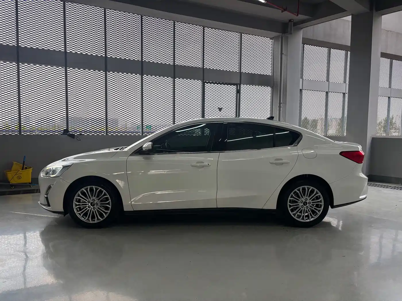 Ford Focus 2018 2019 Sedan EcoBoost 180 Automatic Sharp
