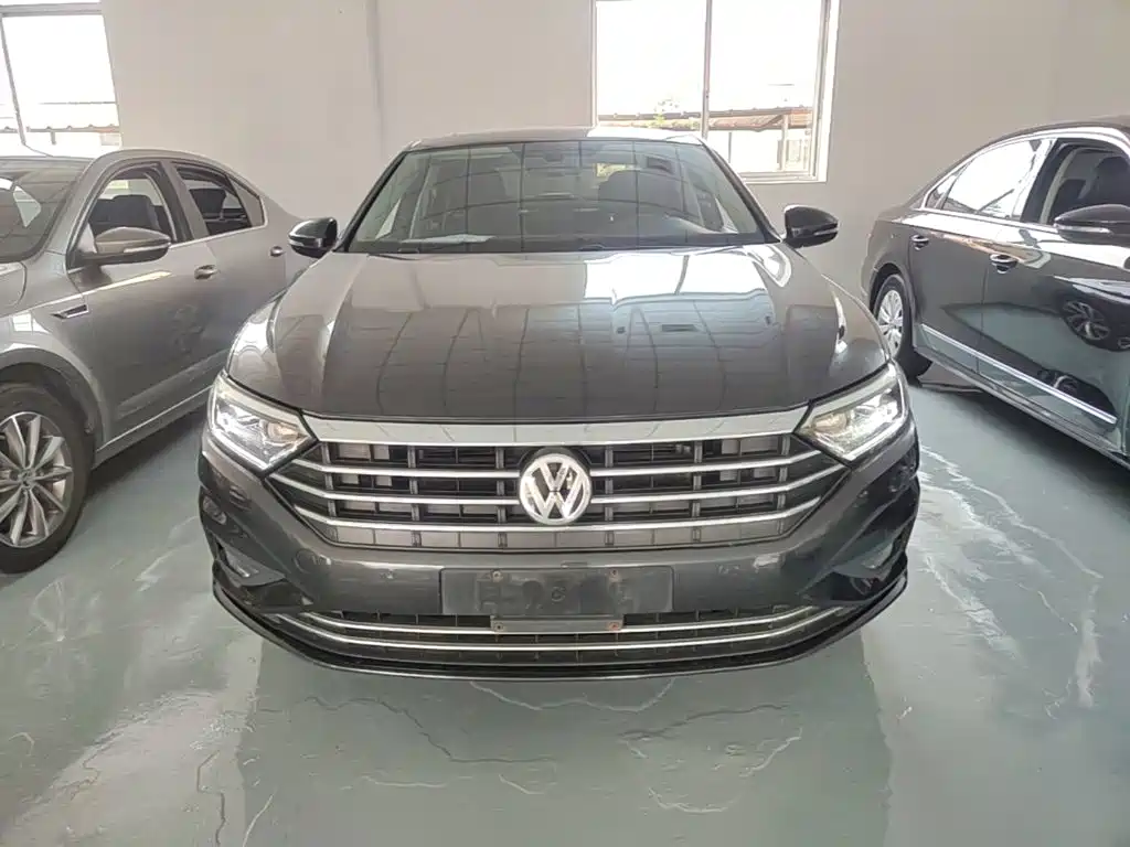Photo 3 - Volkswagen Sagitar