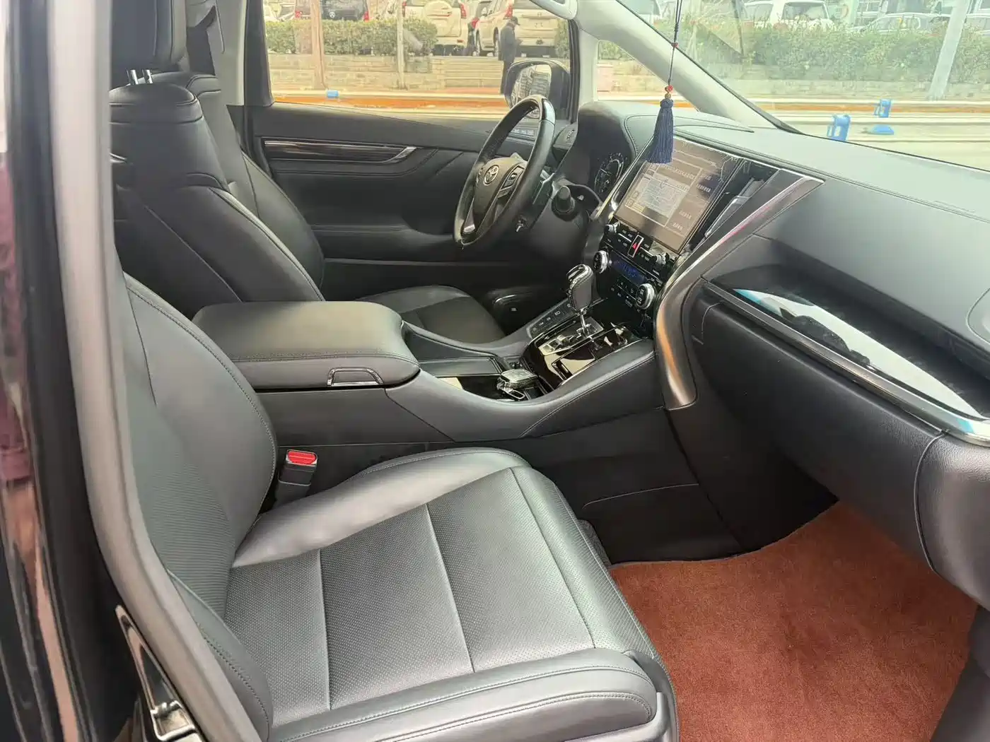 Toyota Vellfire 2023 Crown Hybrid 2.5L HV Premium фото 5