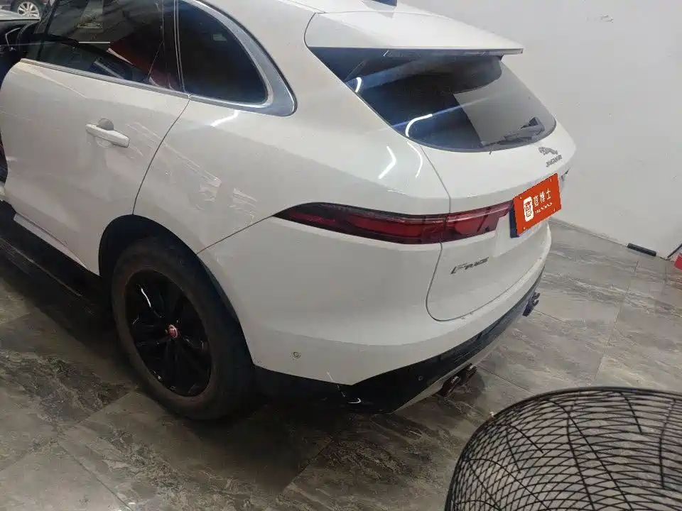 Jaguar F-PACE 2022 2021 250PS R-Dynamic SE
