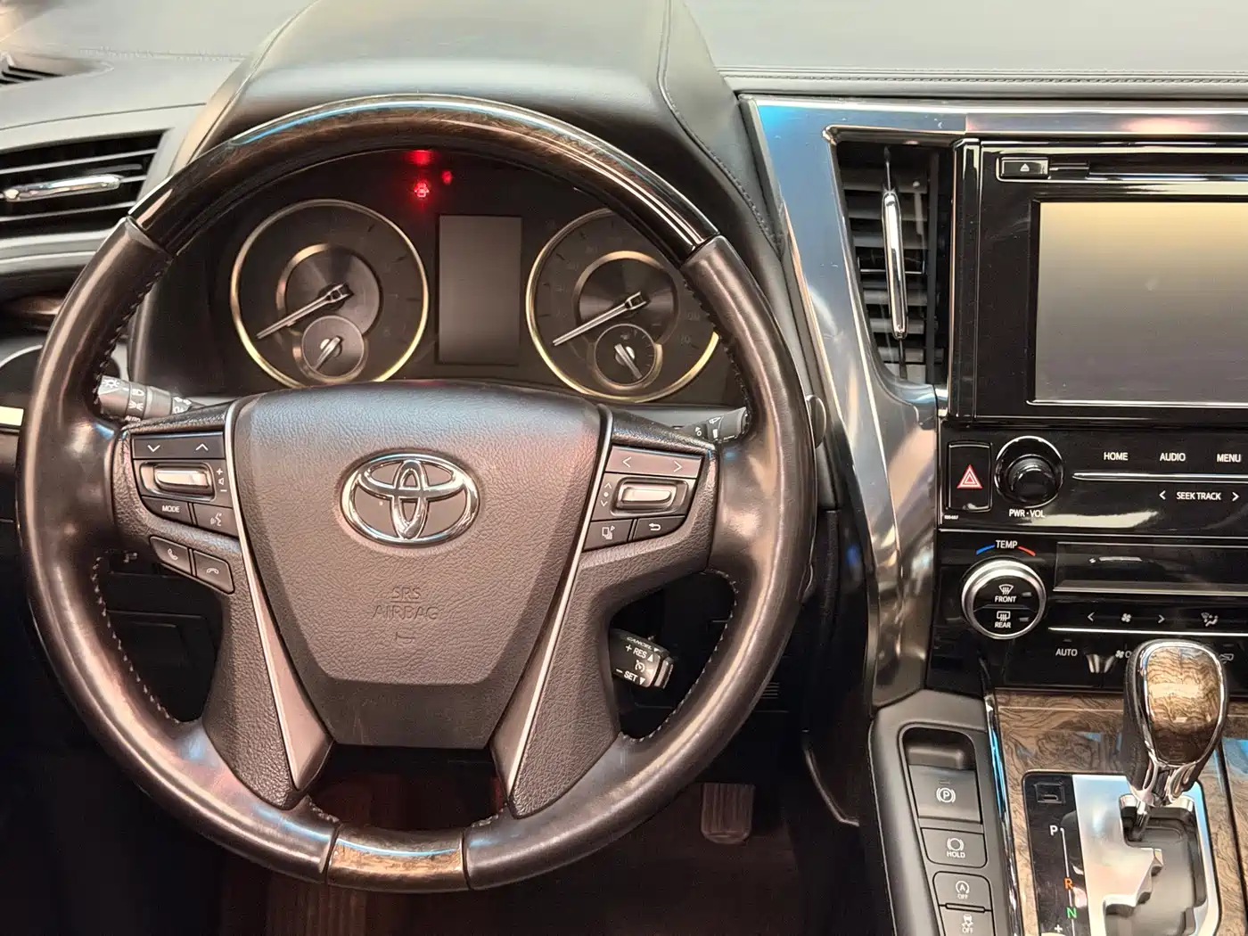 Toyota Alphard 2018 Facelift 3.5L Premium Edition фото 16