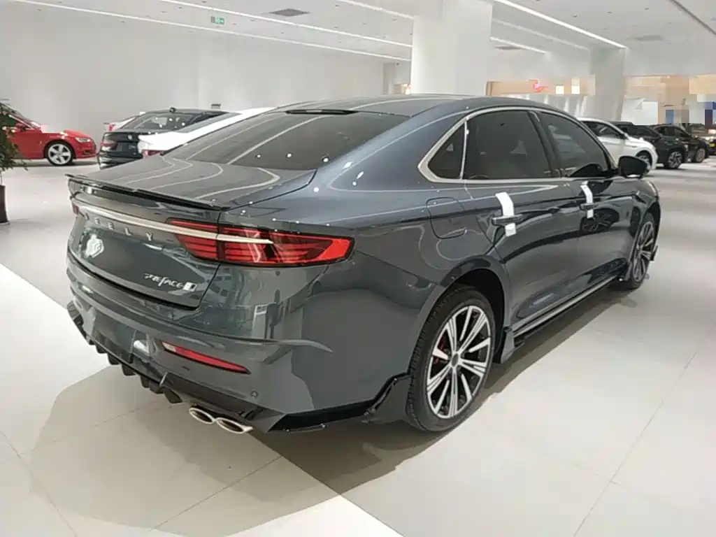 Фото 7 - Geely Preface
