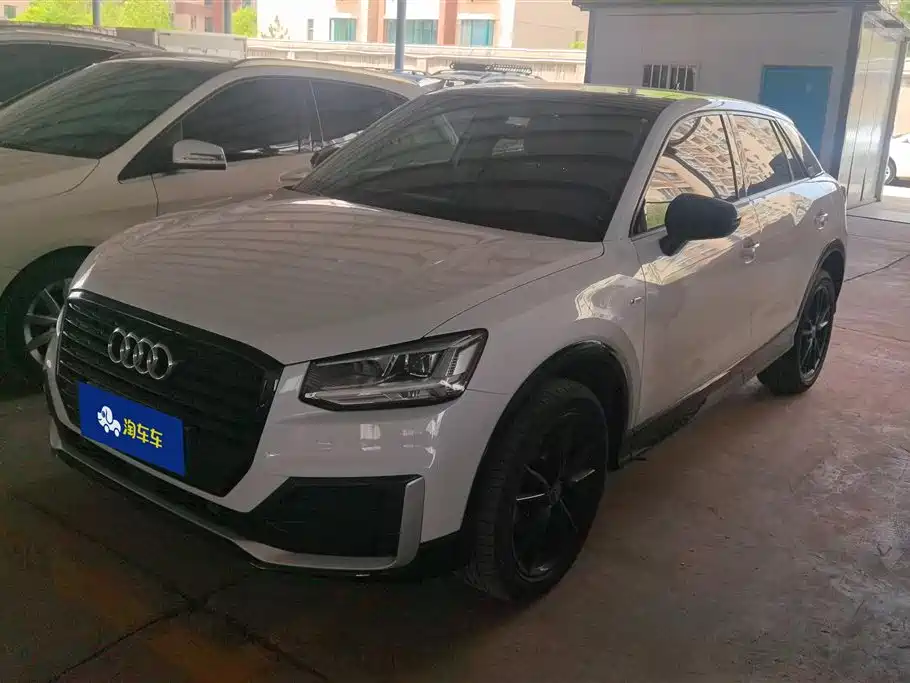Audi Q2L 2020 35 TFSI Progressive Dynamic Model