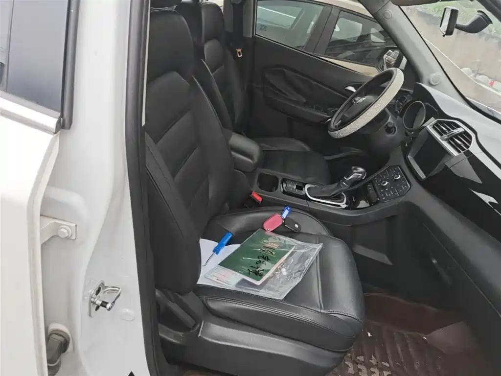 MG Roewe RX5 2016 2015 1.5TGI TST Luxury Edition