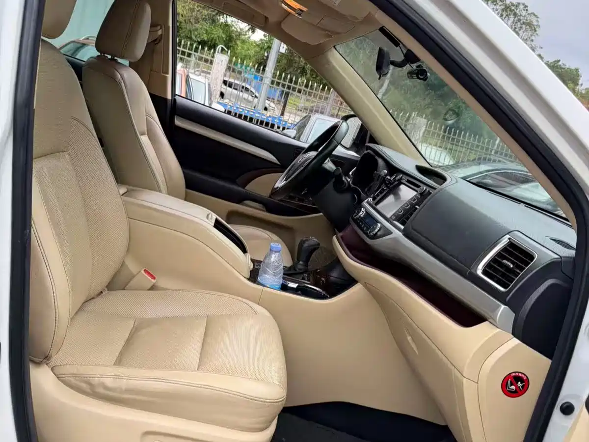 Toyota Highlander 2015 2.0T AWD Luxury Navigation Edition 7-seater фото 8