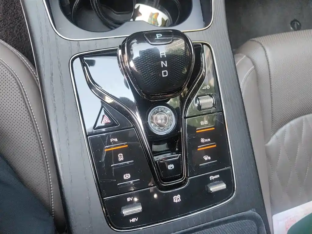 BYD Han 2022 DM-i 121KM Premium Edition фото 10