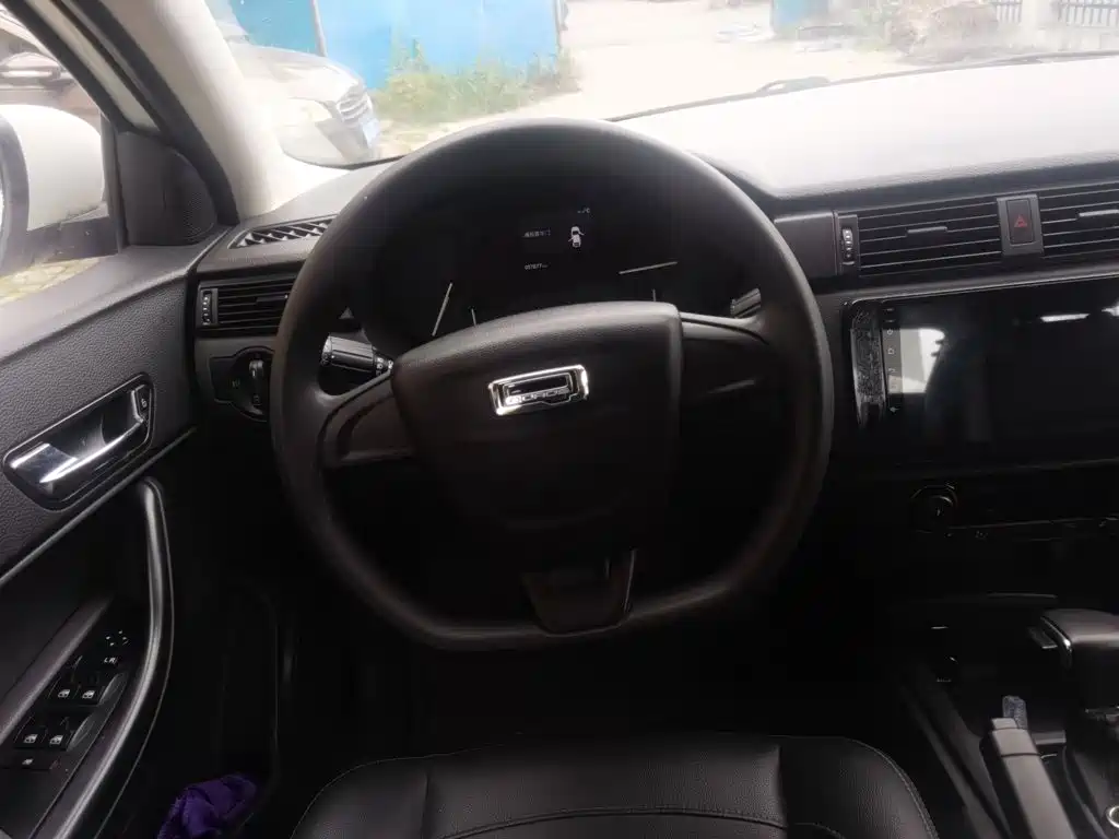 Qoros 3 2019 2018 Sedan 1.6L Auto Leading