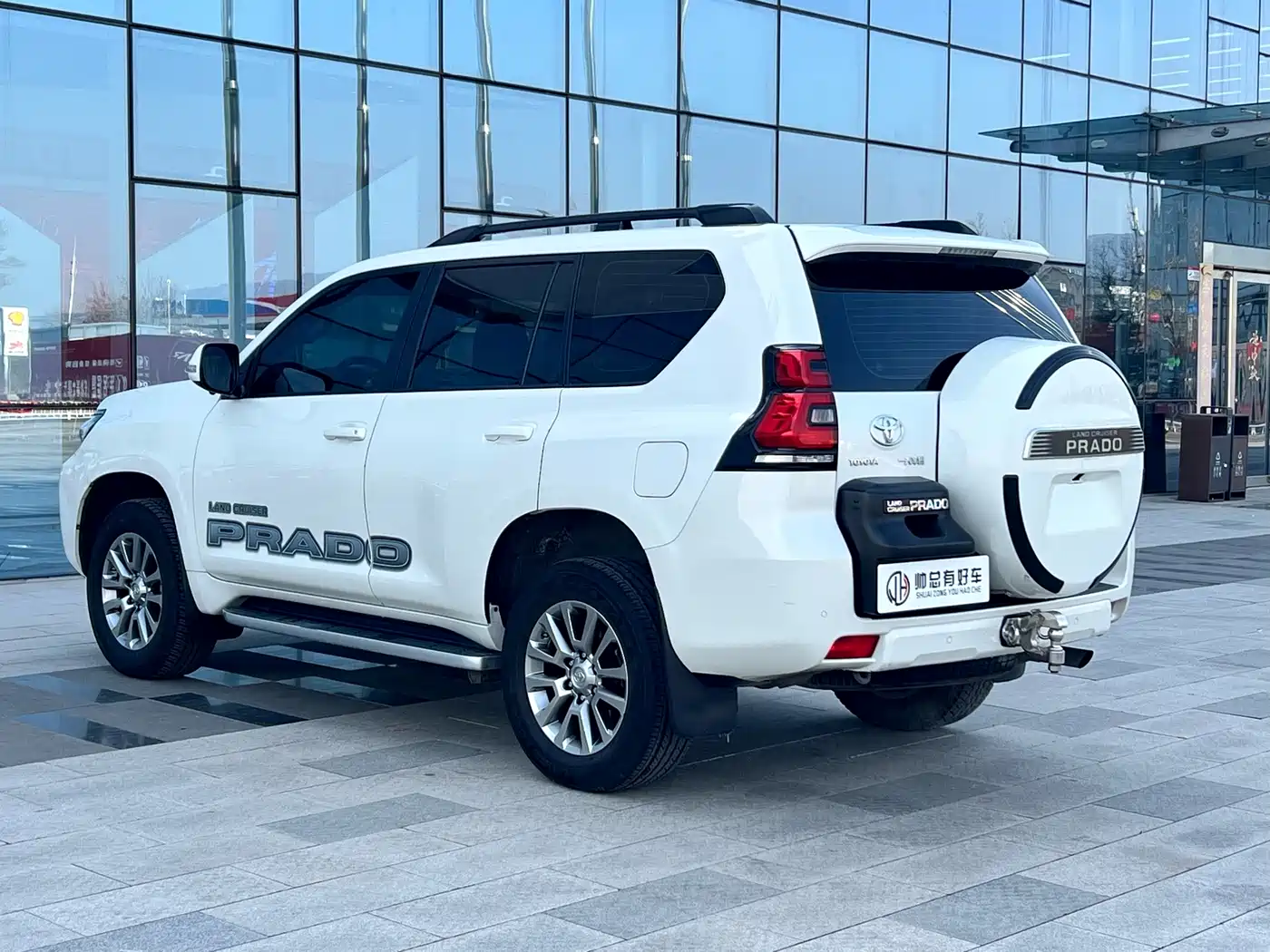 Toyota Prado 2018 3.5L Automatic TX-L Rear-mounted Spare Tire фото 4