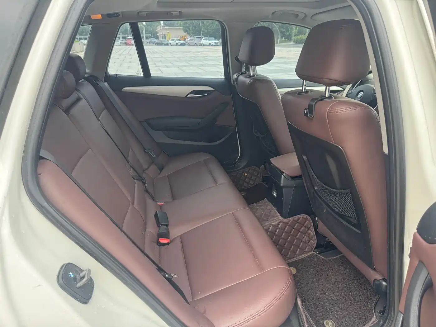 Фото 10 - BMW X1