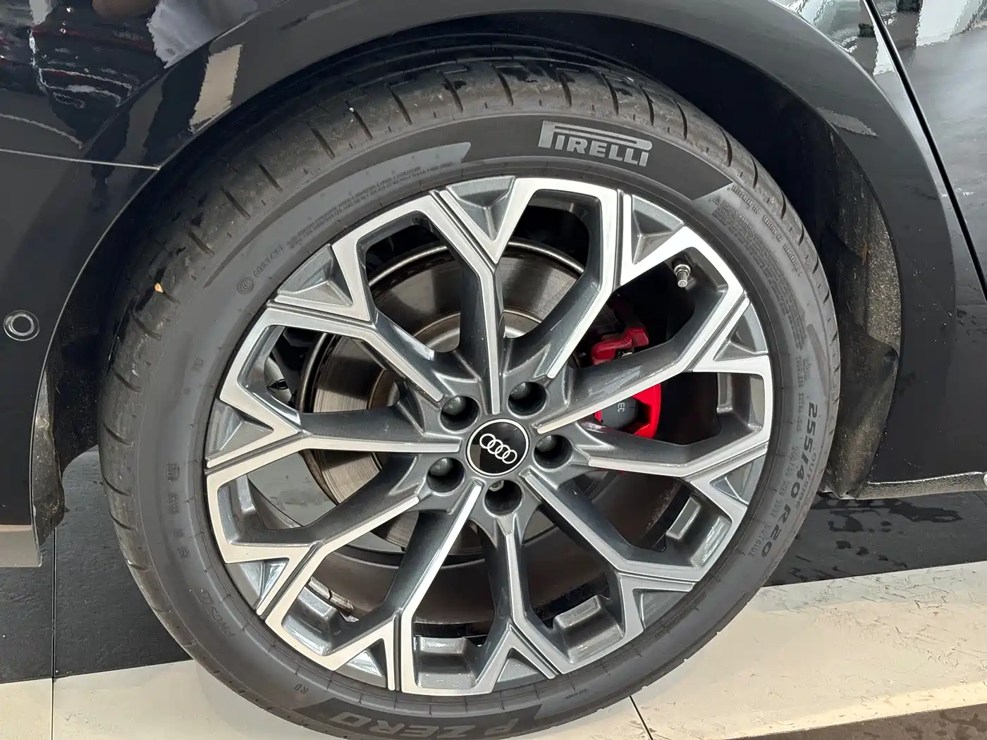 Фото 14 - Audi A6L