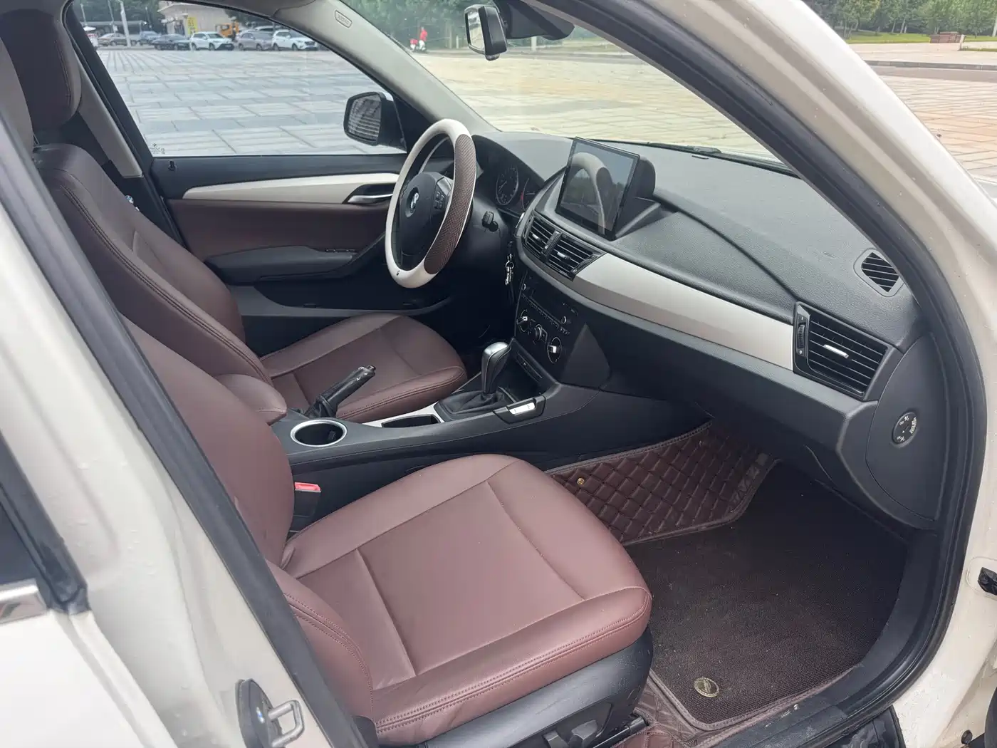 Фото 9 - BMW X1